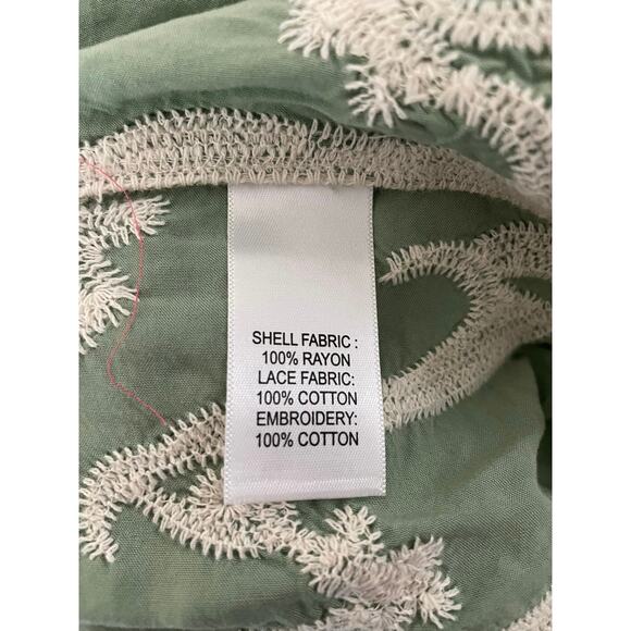 Leo Nicole Embroidered Scoop Neck Short Sleeve Crochet Trim Green Cream Size M - Picture 5 of 7